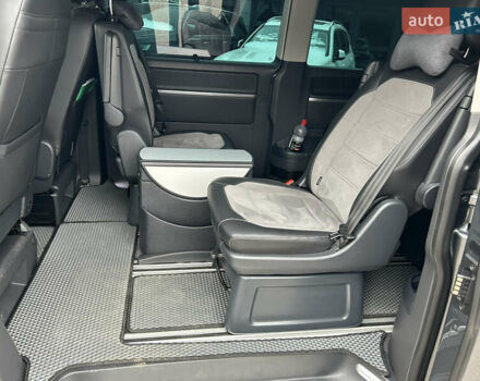 Серый Фольксваген Мультиван, объемом двигателя 1.97 л и пробегом 120 тыс. км за 57800 $, фото 25 на Automoto.ua