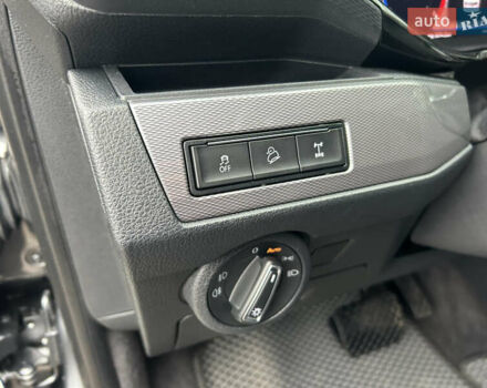 Серый Фольксваген Мультиван, объемом двигателя 1.97 л и пробегом 120 тыс. км за 57800 $, фото 15 на Automoto.ua