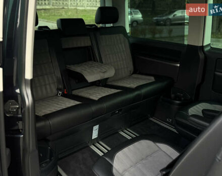 Серый Фольксваген Мультиван, объемом двигателя 2 л и пробегом 194 тыс. км за 50300 $, фото 19 на Automoto.ua