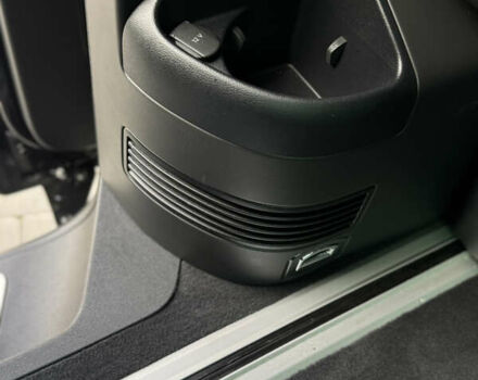 Серый Фольксваген Мультиван, объемом двигателя 2 л и пробегом 194 тыс. км за 50300 $, фото 14 на Automoto.ua