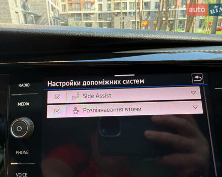 Серый Фольксваген Мультиван, объемом двигателя 2 л и пробегом 125 тыс. км за 55500 $, фото 49 на Automoto.ua