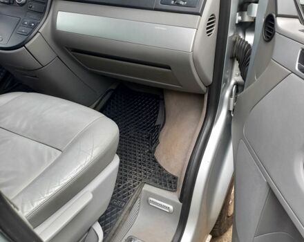 Сірий Фольксваген Мультиван, об'ємом двигуна 0 л та пробігом 370 тис. км за 13300 $, фото 6 на Automoto.ua