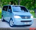 Серый Фольксваген Мультиван, объемом двигателя 2.5 л и пробегом 420 тыс. км за 7650 $, фото 3 на Automoto.ua