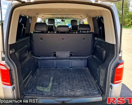 Сірий Фольксваген Мультиван, об'ємом двигуна 2 л та пробігом 275 тис. км за 36000 $, фото 5 на Automoto.ua