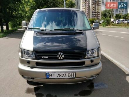 Серый Фольксваген Мультиван, объемом двигателя 2.8 л и пробегом 360 тыс. км за 9300 $, фото 1 на Automoto.ua