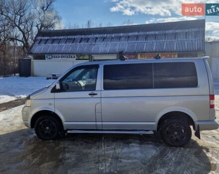 Сірий Фольксваген Мультиван, об'ємом двигуна 2.46 л та пробігом 220 тис. км за 8700 $, фото 1 на Automoto.ua