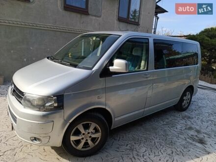 Серый Фольксваген Мультиван, объемом двигателя 2.5 л и пробегом 290 тыс. км за 12700 $, фото 1 на Automoto.ua