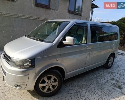 Серый Фольксваген Мультиван, объемом двигателя 2.5 л и пробегом 290 тыс. км за 12700 $, фото 1 на Automoto.ua