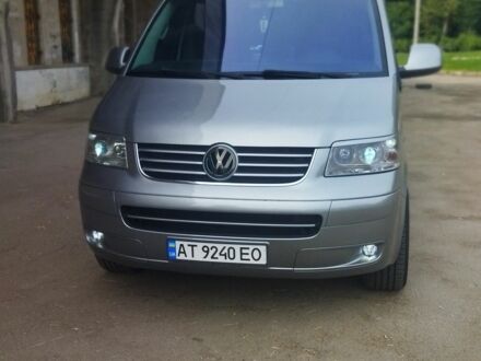 Сірий Фольксваген Мультиван, об'ємом двигуна 0 л та пробігом 328 тис. км за 12800 $, фото 1 на Automoto.ua