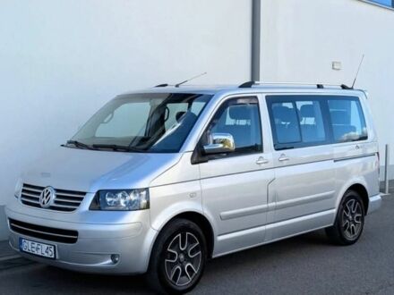 Серый Фольксваген Мультиван, объемом двигателя 2.5 л и пробегом 267 тыс. км за 2800 $, фото 1 на Automoto.ua
