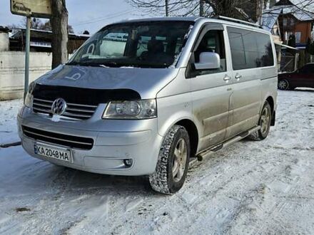 Серый Фольксваген Мультиван, объемом двигателя 3.19 л и пробегом 320 тыс. км за 13900 $, фото 1 на Automoto.ua