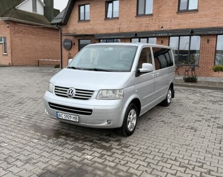 Сірий Фольксваген Мультиван, об'ємом двигуна 2.5 л та пробігом 356 тис. км за 12100 $, фото 1 на Automoto.ua