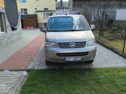 Сірий Фольксваген Мультиван, об'ємом двигуна 2.5 л та пробігом 329 тис. км за 3800 $, фото 1 на Automoto.ua