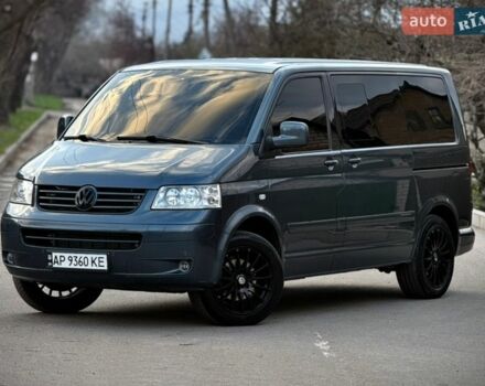 Сірий Фольксваген Мультиван, об'ємом двигуна 2.5 л та пробігом 340 тис. км за 12999 $, фото 1 на Automoto.ua