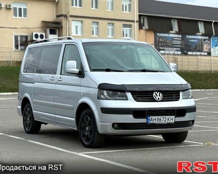 Серый Фольксваген Мультиван, объемом двигателя 2.5 л и пробегом 260 тыс. км за 13800 $, фото 1 на Automoto.ua