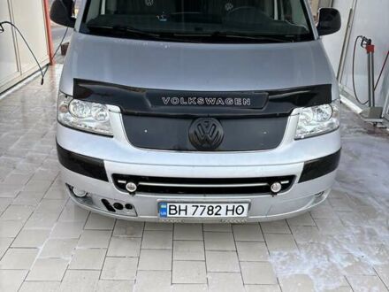 Сірий Фольксваген Мультиван, об'ємом двигуна 2.46 л та пробігом 550 тис. км за 10500 $, фото 1 на Automoto.ua