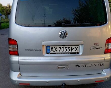 Серый Фольксваген Мультиван, объемом двигателя 2.5 л и пробегом 277 тыс. км за 16000 $, фото 1 на Automoto.ua