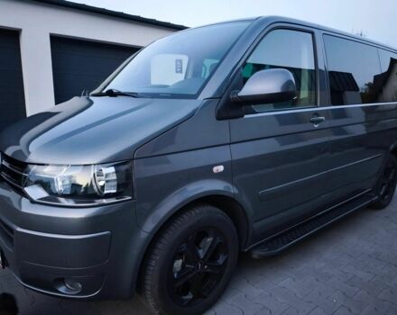 Сірий Фольксваген Мультиван, об'ємом двигуна 2 л та пробігом 212 тис. км за 8100 $, фото 1 на Automoto.ua