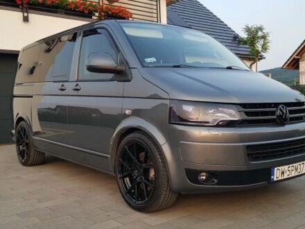 Сірий Фольксваген Мультиван, об'ємом двигуна 2 л та пробігом 130 тис. км за 9200 $, фото 1 на Automoto.ua