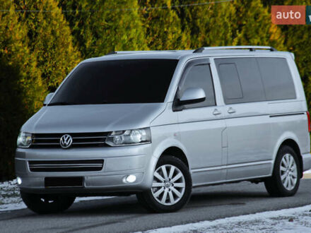 Серый Фольксваген Мультиван, объемом двигателя 2 л и пробегом 151 тыс. км за 24800 $, фото 1 на Automoto.ua