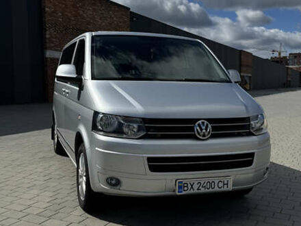 Серый Фольксваген Мультиван, объемом двигателя 1.97 л и пробегом 63 тыс. км за 32000 $, фото 1 на Automoto.ua