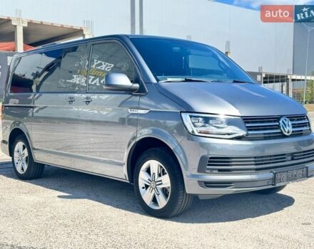 Серый Фольксваген Мультиван, объемом двигателя 2 л и пробегом 270 тыс. км за 37500 $, фото 1 на Automoto.ua