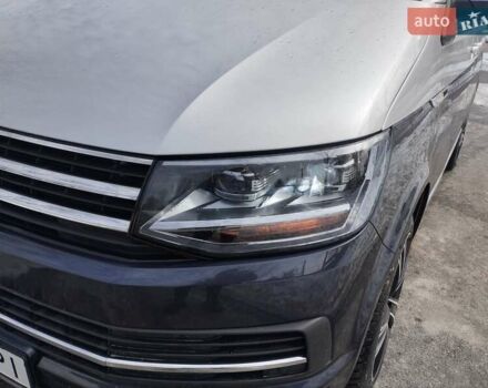 Серый Фольксваген Мультиван, объемом двигателя 1.97 л и пробегом 184 тыс. км за 34000 $, фото 1 на Automoto.ua