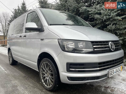 Серый Фольксваген Мультиван, объемом двигателя 2 л и пробегом 163 тыс. км за 32900 $, фото 1 на Automoto.ua