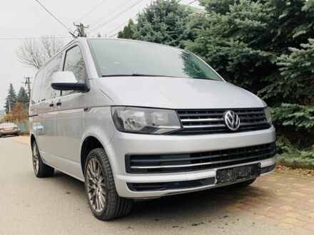 Серый Фольксваген Мультиван, объемом двигателя 2 л и пробегом 164 тыс. км за 32900 $, фото 1 на Automoto.ua