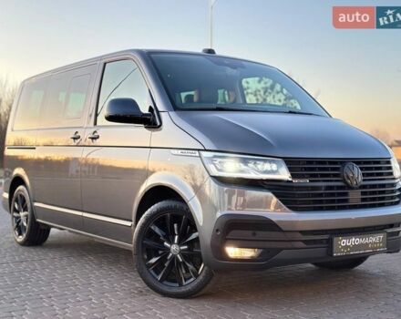 Серый Фольксваген Мультиван, объемом двигателя 2 л и пробегом 137 тыс. км за 48900 $, фото 1 на Automoto.ua