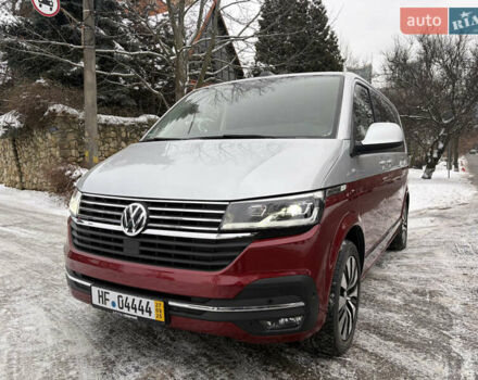 Серый Фольксваген Мультиван, объемом двигателя 1.97 л и пробегом 61 тыс. км за 72500 $, фото 1 на Automoto.ua