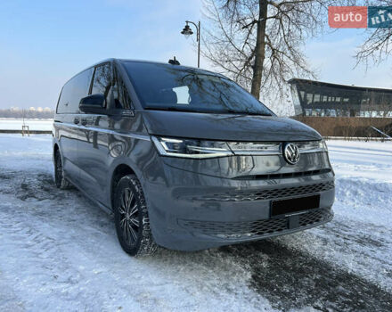 Серый Фольксваген Мультиван, объемом двигателя 1.97 л и пробегом 64 тыс. км за 71500 $, фото 1 на Automoto.ua