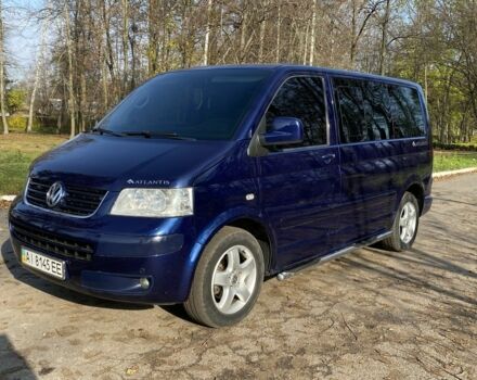Синий Фольксваген Мультиван, объемом двигателя 2.5 л и пробегом 258 тыс. км за 13500 $, фото 1 на Automoto.ua
