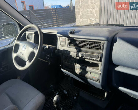 Синій Фольксваген Мультиван, об'ємом двигуна 2.5 л та пробігом 500 тис. км за 3999 $, фото 10 на Automoto.ua