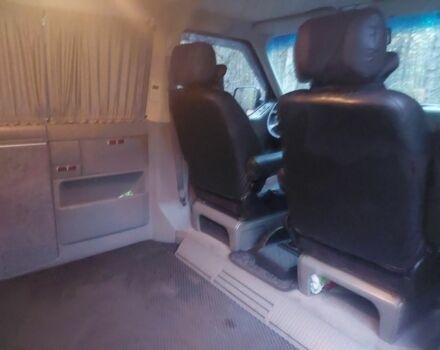 Синій Фольксваген Мультиван, об'ємом двигуна 2.5 л та пробігом 470 тис. км за 9000 $, фото 6 на Automoto.ua