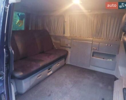 Синій Фольксваген Мультиван, об'ємом двигуна 2.5 л та пробігом 470 тис. км за 9000 $, фото 6 на Automoto.ua