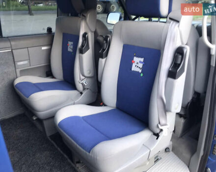 Синий Фольксваген Мультиван, объемом двигателя 2.5 л и пробегом 273 тыс. км за 13000 $, фото 11 на Automoto.ua