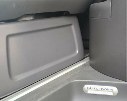 Синий Фольксваген Мультиван, объемом двигателя 2.5 л и пробегом 395 тыс. км за 15800 $, фото 24 на Automoto.ua