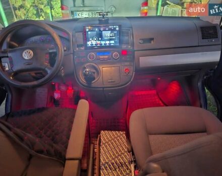 Синий Фольксваген Мультиван, объемом двигателя 2.5 л и пробегом 395 тыс. км за 15800 $, фото 52 на Automoto.ua
