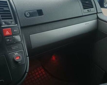 Синий Фольксваген Мультиван, объемом двигателя 2.5 л и пробегом 395 тыс. км за 15800 $, фото 42 на Automoto.ua