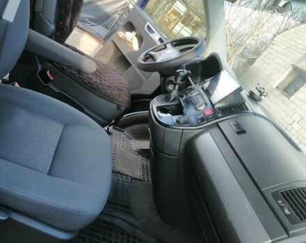 Синий Фольксваген Мультиван, объемом двигателя 2.5 л и пробегом 395 тыс. км за 15800 $, фото 53 на Automoto.ua