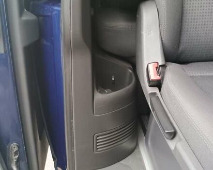 Синий Фольксваген Мультиван, объемом двигателя 2.5 л и пробегом 395 тыс. км за 15800 $, фото 30 на Automoto.ua