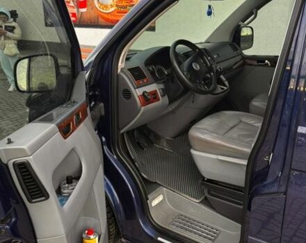 Синий Фольксваген Мультиван, объемом двигателя 2.5 л и пробегом 318 тыс. км за 13800 $, фото 9 на Automoto.ua