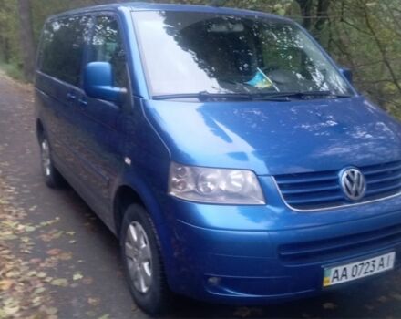 Синий Фольксваген Мультиван, объемом двигателя 2.5 л и пробегом 308 тыс. км за 25000 $, фото 1 на Automoto.ua