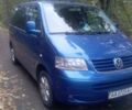 Синий Фольксваген Мультиван, объемом двигателя 2.5 л и пробегом 308 тыс. км за 25000 $, фото 1 на Automoto.ua