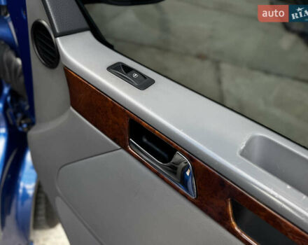 Фольксваген Мультиван 2007 в Житомире на Automoto.ua Синий Фольксваген Мультиван, объемом двигателя 2.5 л и пробегом 278 тыс. км за 13999 $, фото 42 на Automoto.ua