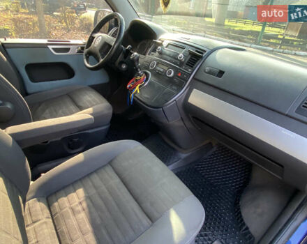 Синий Фольксваген Мультиван, объемом двигателя 2.46 л и пробегом 258 тыс. км за 13500 $, фото 16 на Automoto.ua