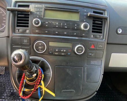 Синий Фольксваген Мультиван, объемом двигателя 2.46 л и пробегом 258 тыс. км за 13500 $, фото 14 на Automoto.ua