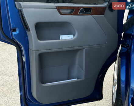 Фольксваген Мультиван 2007 в Житомире на Automoto.ua Синий Фольксваген Мультиван, объемом двигателя 2.5 л и пробегом 278 тыс. км за 13999 $, фото 19 на Automoto.ua