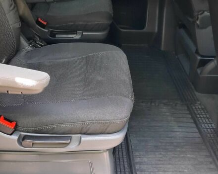 Синій Фольксваген Мультиван, об'ємом двигуна 2 л та пробігом 135 тис. км за 29000 $, фото 9 на Automoto.ua